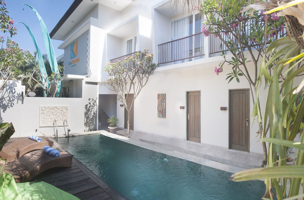 Zen Rooms Seminyak Kayu Jati Exterior foto